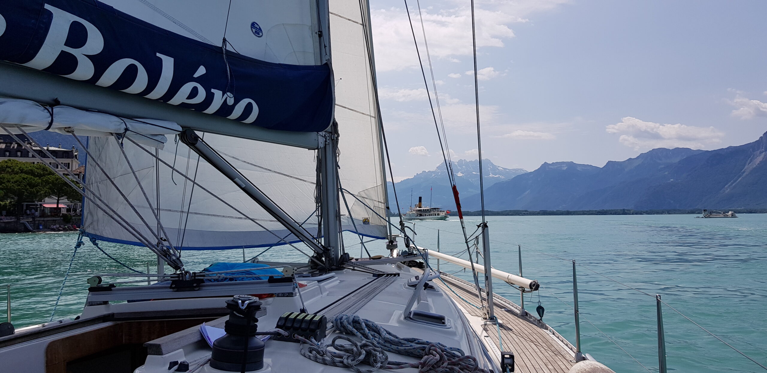 12 Blue Boléro Montreux